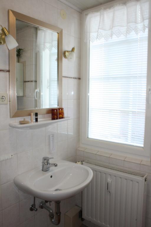 Ferienwohnung Am Mittelburgwall Friedrichstadt Bagian luar foto