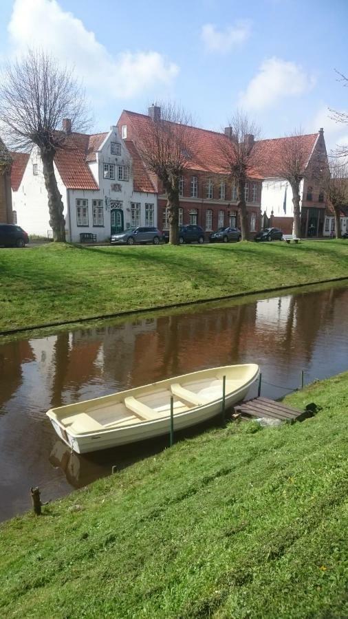 Ferienwohnung Am Mittelburgwall Friedrichstadt Bagian luar foto